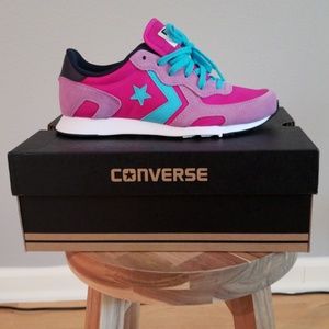 NWT - shoes womens size 6 Converse